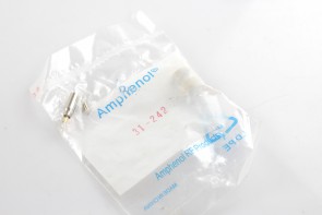 LOT OF 10 Amphenol 31-242 BNC Crimp Male Plug